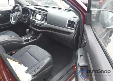 2015 Toyota Highlander Le Plus V6 z USA, uszkodzony, nr VIN 5TDZKRFH0FS115786